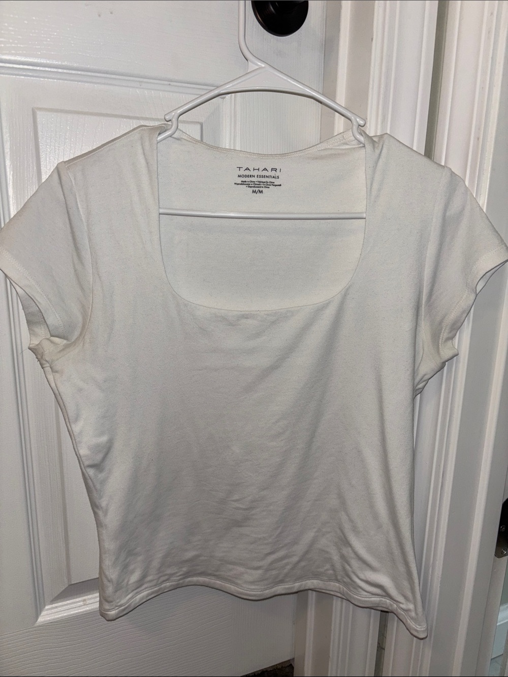Tahari White Square Neck Short Sleeve Tee